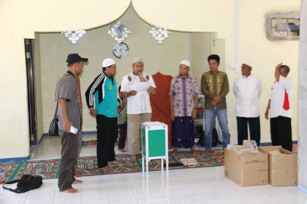 Komunitas Tim Pasang Solar Cell Masjid Hinterland Batam 06