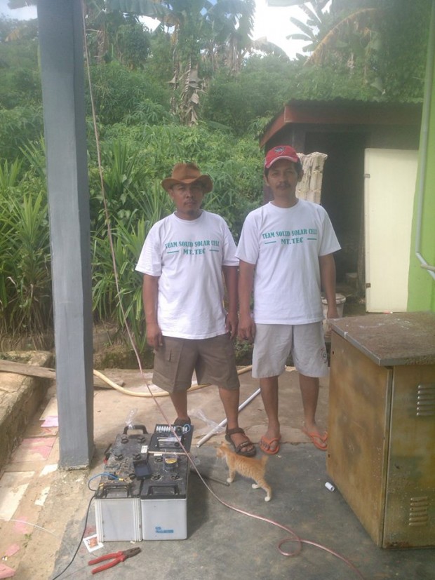 Komunitas Tim Pasang Solar Cell Masjid Hinterland Batam 29
