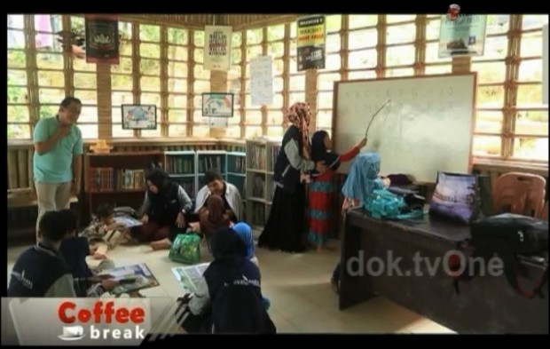 TV One Bengkel Sabda Coffee Break Gerakan 1000 Taman Bacaan Indonesia 06